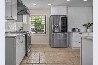 1195 NW Garibaldi St, Hillsboro, OR 97124 - Photo 8