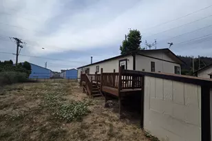 317 Applegate Ave, Drain, OR 97435 - Photo 8