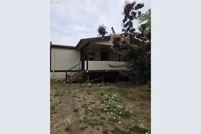 317 Applegate Ave, Drain, OR 97435 - Photo 6