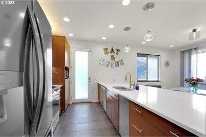 77 Bangle Ct, Cottage Grove, OR 97424 - Photo 8