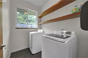 77 Bangle Ct, Cottage Grove, OR 97424 - Photo 18