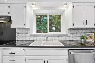 7017 NE 2nd Ave, Vancouver, WA 98665 - Photo 12
