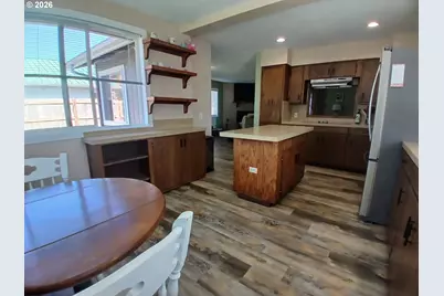 309 S Hazel St, Brookings, OR 97415 - Photo 12