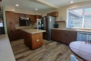 309 S Hazel St, Brookings, OR 97415 - Photo 14