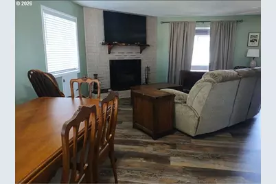 309 S Hazel St, Brookings, OR 97415 - Photo 18