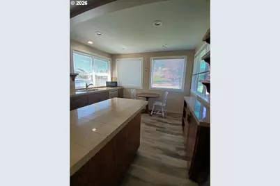 309 S Hazel St, Brookings, OR 97415 - Photo 16