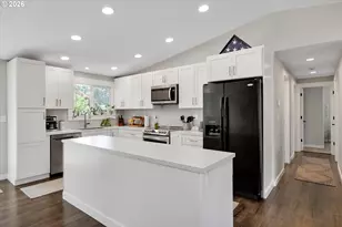 1144 N Pine St, Canby, OR 97013 - Photo 18