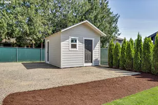1144 N Pine St, Canby, OR 97013 - Photo 34
