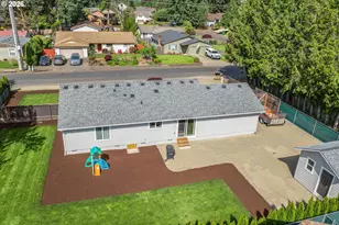 1144 N Pine St, Canby, OR 97013 - Photo 30
