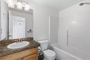 139 E 92nd St, Tacoma, WA 98445 - Photo 18