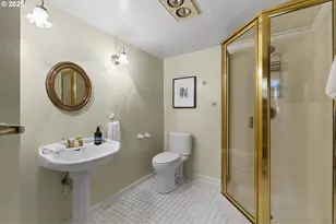 9645 NE Mason St, Portland, OR 97220 - Photo 34