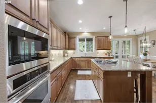 18262 SW Santoro Dr, Beaverton, OR 97007 - Photo 8