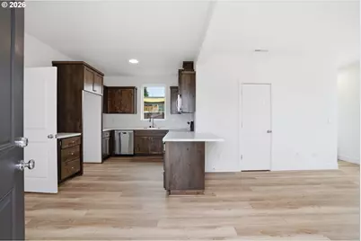 6204 NE 43rd St, Vancouver, WA 98661 - Photo 2