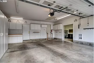 370 Magnolia Dr, Creswell, OR 97426 - Photo 46