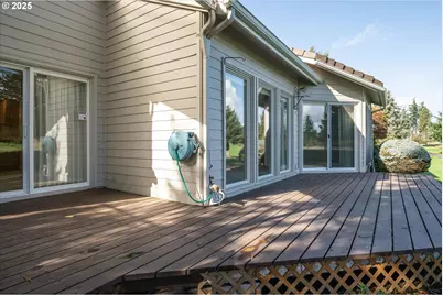 370 Magnolia Dr, Creswell, OR 97426 - Photo 34