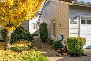 370 Magnolia Dr, Creswell, OR 97426 - Photo 2