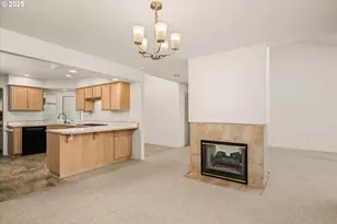 370 Magnolia Dr, Creswell, OR 97426 - Photo 12