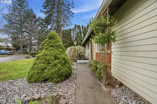 12306 SE 1st St, Vancouver, WA 98660 - Photo 2