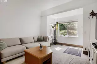 9224 SW 26th Ave, Portland, OR 97219 - Photo 2