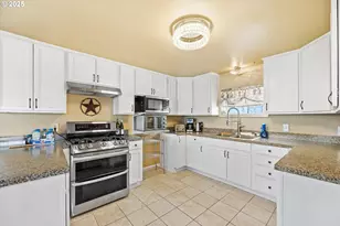 217 Poplar St, Milton-Freewater, OR 97862 - Photo 10