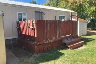 1809 26th St, La Grande, OR 97850 - Photo 4