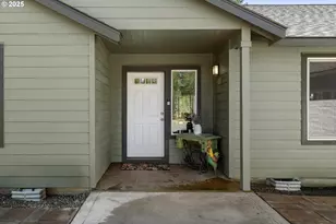 16245 Sparks Dr, La Pine, OR 97739 - Photo 2