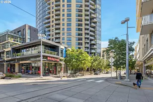 3570 S River Pkwy, Portland, OR 97239 - Photo 38