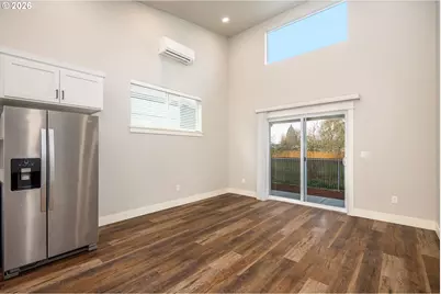 364 19th St, Springfield, OR 97477 - Photo 4