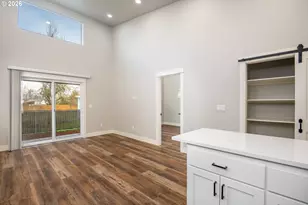 364 19th St, Springfield, OR 97477 - Photo 6