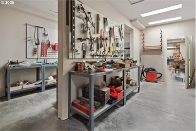 1500 SE Waverly Dr, Portland, OR 97222 - Photo 42