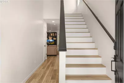 5098 NE Schoeler Cir, Hillsboro, OR 97124 - Photo 2