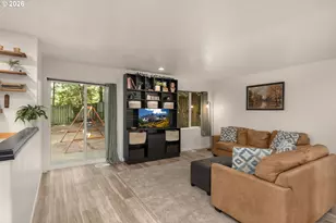 5098 NE Schoeler Cir, Hillsboro, OR 97124 - Photo 4