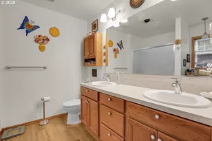 10724 SE Clinton St, Portland, OR 97266 - Photo 22