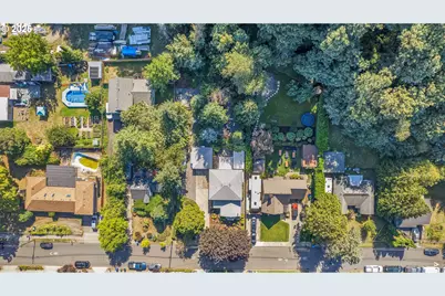 10724 SE Clinton St, Portland, OR 97266 - Photo 44