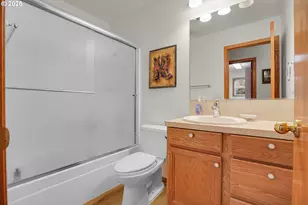 10724 SE Clinton St, Portland, OR 97266 - Photo 30