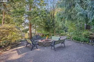 10724 SE Clinton St, Portland, OR 97266 - Photo 38