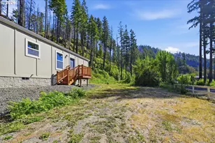 47901 McKenzie Hwy, Vida, OR 97488 - Photo 20