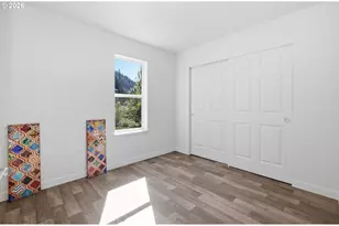 47901 McKenzie Hwy, Vida, OR 97488 - Photo 18