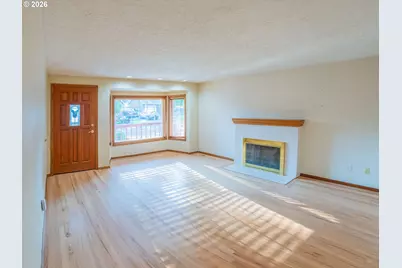 1108 SE 168th Ave, Portland, OR 97233 - Photo 4