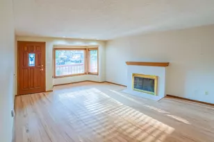 1108 SE 168th Ave, Portland, OR 97233 - Photo 4