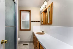 1108 SE 168th Ave, Portland, OR 97233 - Photo 14
