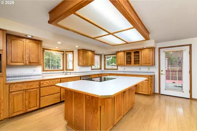 1108 SE 168th Ave, Portland, OR 97233 - Photo 8