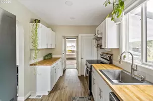 7336 SE Bybee Blvd, Portland, OR 97206 - Photo 12