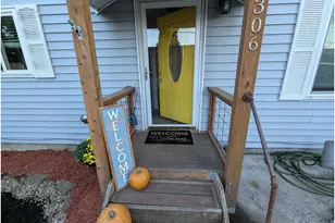 1306 Mt Brynion St, Kelso, WA 98626 - Photo 2