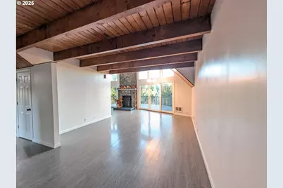 1306 Mt Brynion St, Kelso, WA 98626 - Photo 8