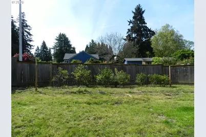 2375 SE Washington Ct, Hillsboro, OR 97123 - Photo 6