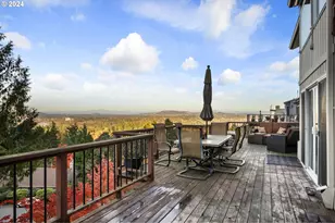 1060 Upper Devon Ln, Lake Oswego, OR 97034 - Photo 14