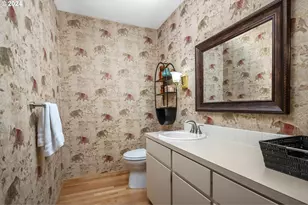 1060 Upper Devon Ln, Lake Oswego, OR 97034 - Photo 36