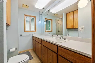 18425 NE 136th St, Brush Prairie, WA 98606 - Photo 14