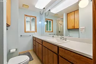 18425 NE 136th St, Brush Prairie, WA 98606 - Photo 14